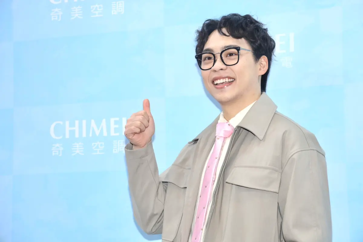 ▲31歲單口喜劇演員賀瓏無預警宣布與薩泰爾解約，並首度坦承亡者天殘是前女友，更公開她的遺文，引發部分網友批評違背低調遺願。（圖／記者李政龍攝）