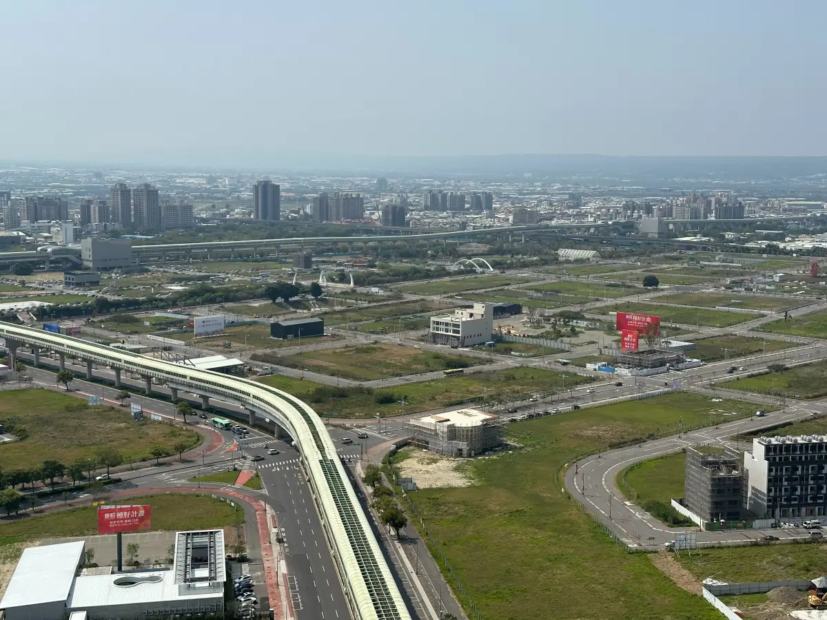 ▲鉅虹建設新案位在交通便捷的13期昌明段，生活機能完善，鎖定首購與自住族群。（圖／鉅虹提供）