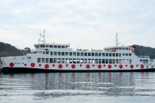 ▲參與瀨戶內藝術祭，需有跳島準備，有包含渡輪、快速客船、海上計程車等多種選擇。（圖／記者葉盛耀攝）