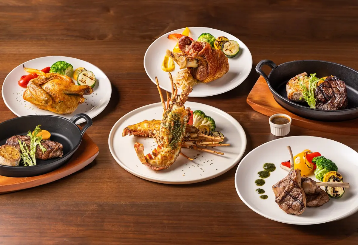 ▲buffet又有新選擇了，路易莎旗下「青焰炭火熟成牛排」苗栗金鬱金香酒店門市新開張，最低每人544元爽吃牛排、龍蝦。（圖／青焰 炭火熟成牛排臉書）