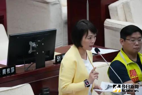 藍營買黃國昌狗仔照片爆料翻車　簡舒培狠酸：出包害人吃官司
