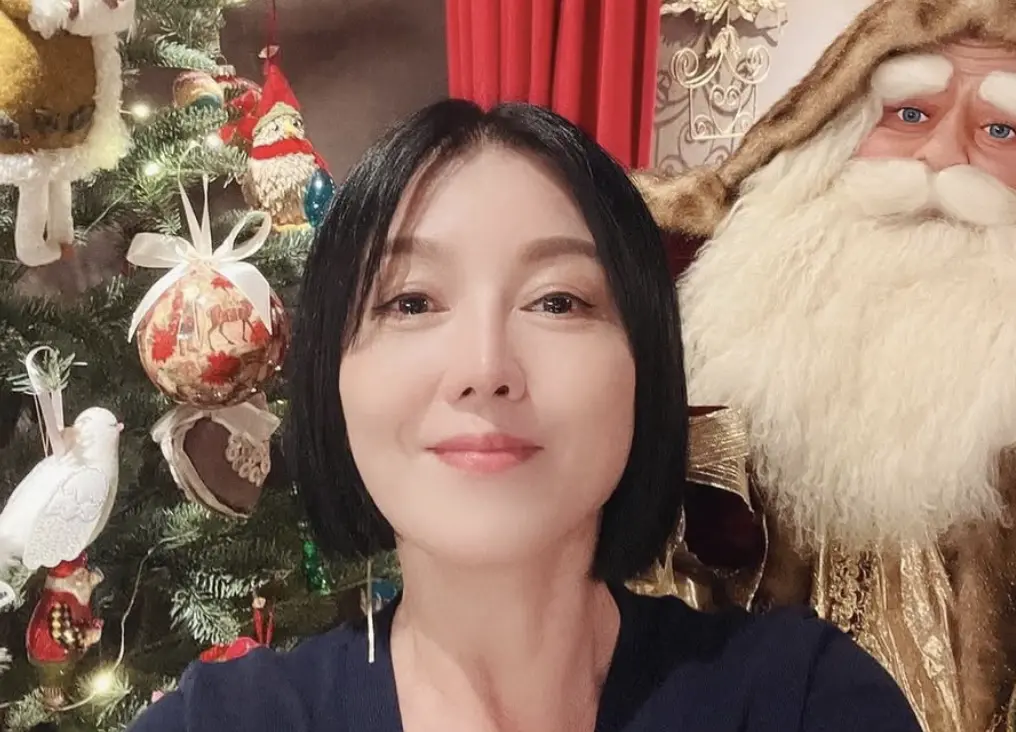 ▲54歲的女星苗可麗近日上節目坦言雖然已離婚18年，但依然渴望真愛出現，並透露曾經跟前男友一起去看房，對方竟安排讓苗可麗女兒住地下室，讓她無法接受而徹底斷情根。（圖／苗可麗IG）