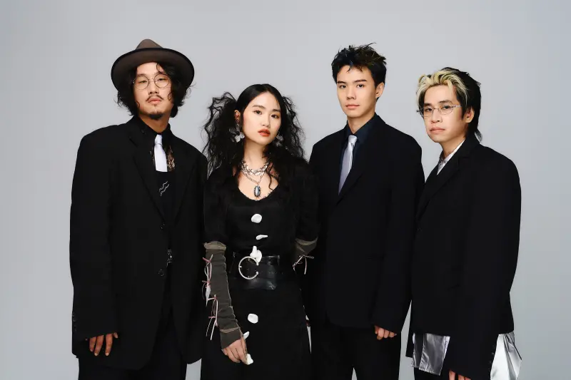 ▲「庸俗救星」是由貝斯手晧宇（左起）、主唱家耘、鼓手允祈、吉他手阿雷組成的四人另類搖滾樂團，橘子集團挺音樂助攻，人氣迅速竄升中。（圖／橘子集團提供）