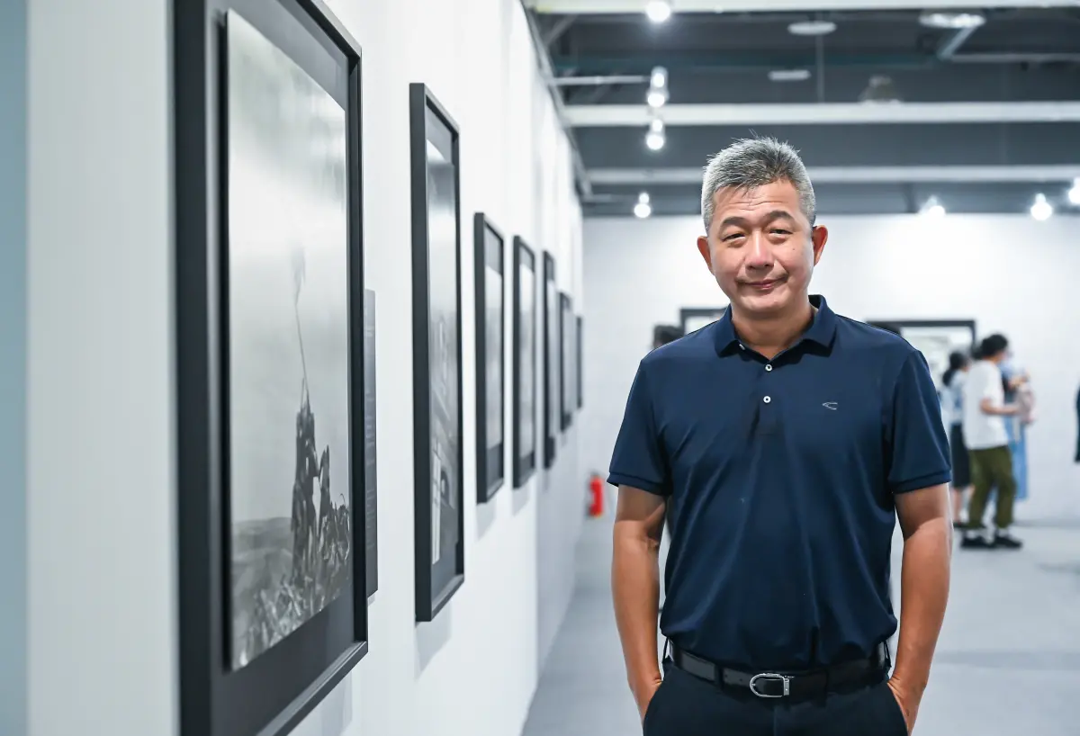 ▲時藝多媒體林宜標總經理從事策展已逾30載，把世界各地的文物與藝術帶入台灣觀眾的眼簾。（圖／時藝多媒體提供）