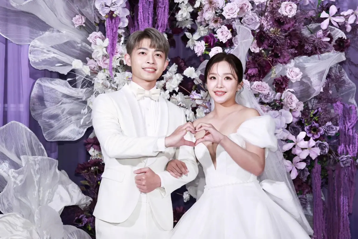 ▲賴慧如（右）二婚嫁給劉家銘，婚禮上卻風波不斷，她也首度發聲，還原黃少谷被誤會偷包，以及白冰冰徒弟陳思瑋鬧場事件。（圖／記者吳翊緁攝）