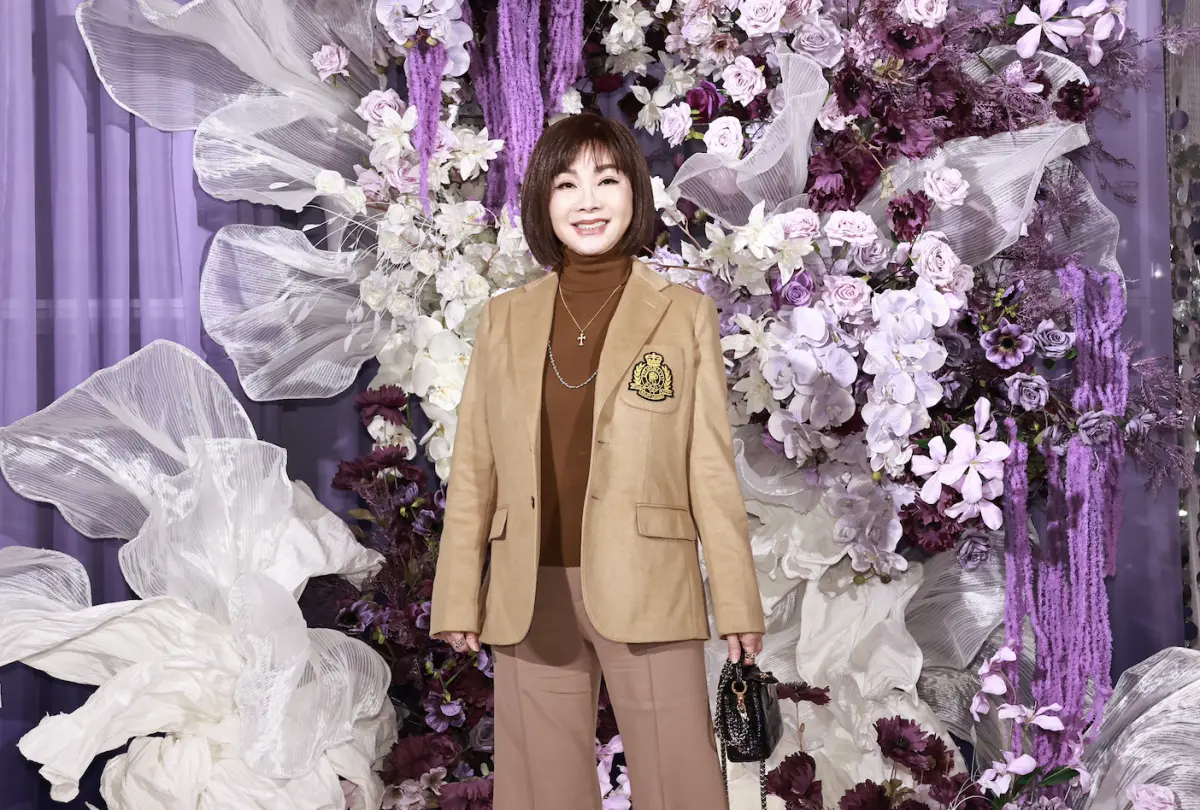 ▲陳美鳳（如圖）已經不用坐輪椅，拎著新加坡買的限量小廢包，出席賴慧如的婚宴，透露曾經碰到壯碩暖男主動詢問是否要協助，忍不住直呼「好男人怎麼缺貨了」。（圖／記者吳翊捷攝）