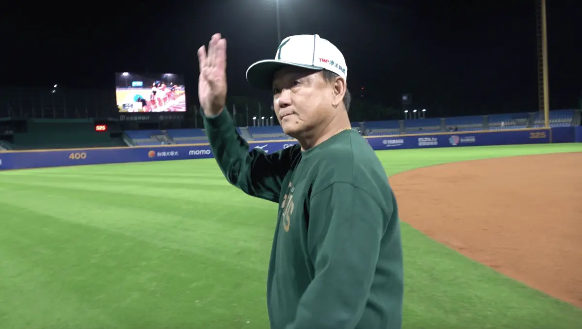▲台鋼雄鷹總教練洪一中執教2000場最終拿下勝利。（圖／記者陳云茹攝）