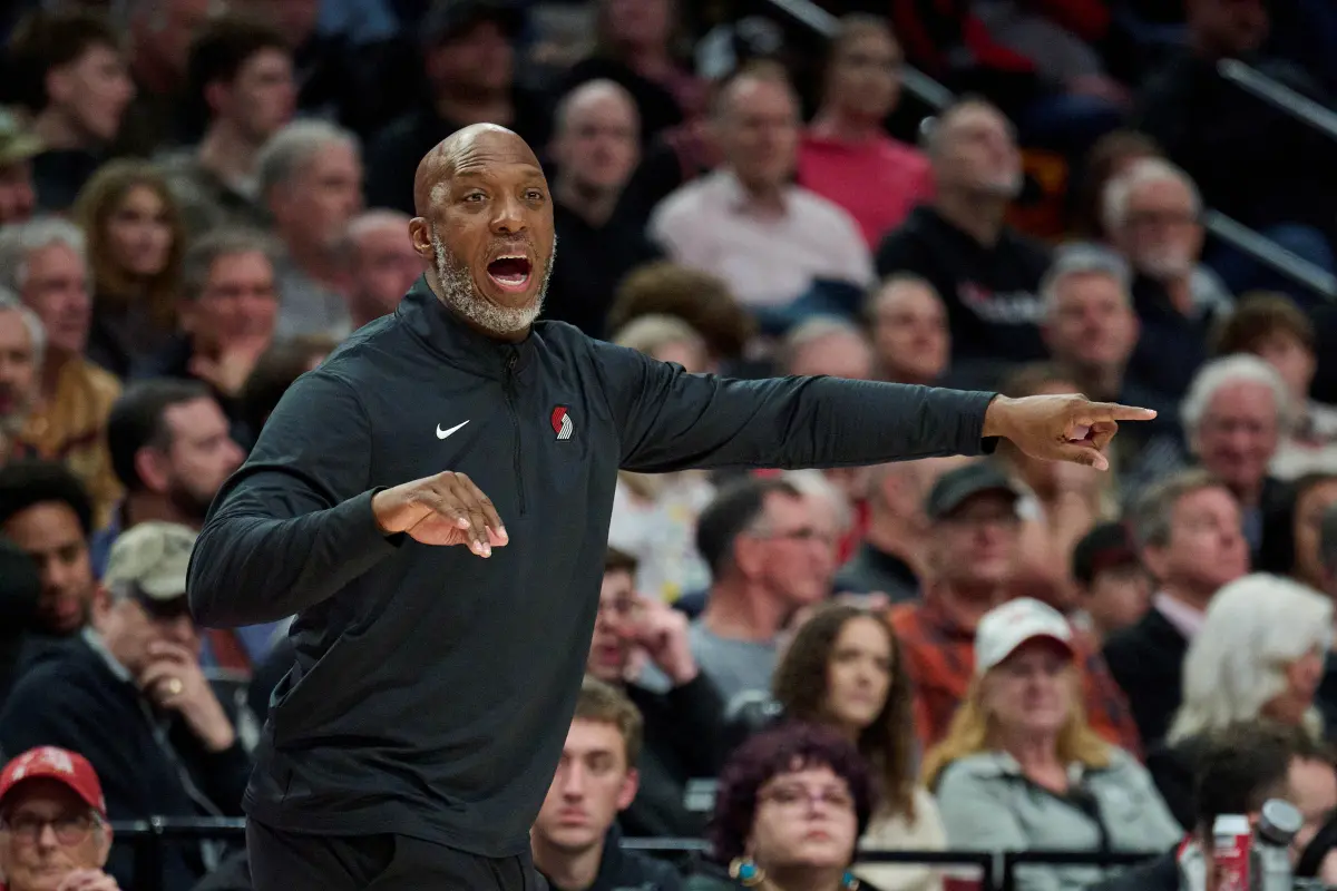 ▲NBA季後賽前夕教練異動頻繁，拓荒者卻逆勢操作，宣布與總教練Chauncey Billups續約至2027-28賽季，儘管他執教以來尚未奪冠，球團仍展現高度信任。（圖／路透／達志影像）