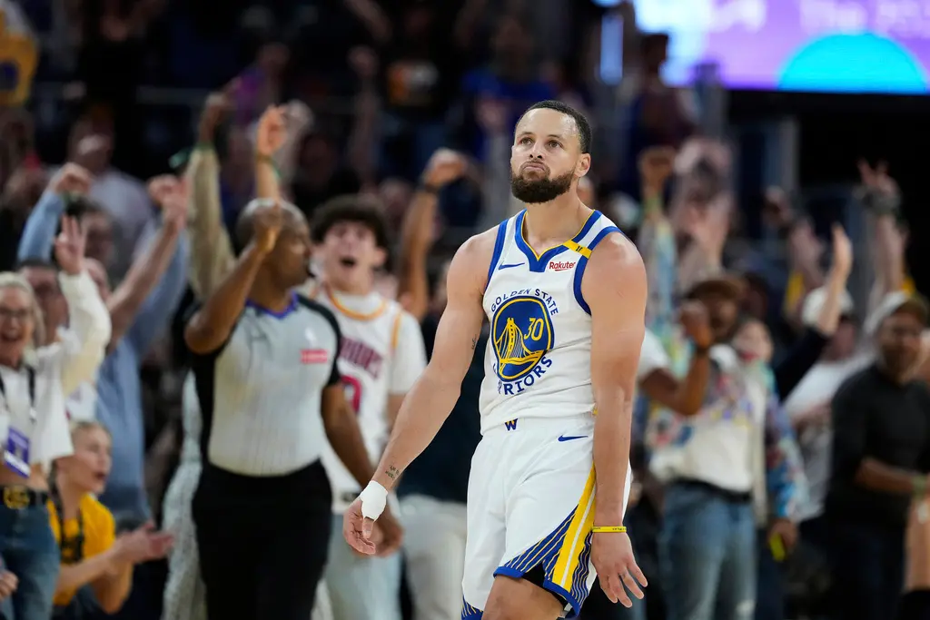 ▲快艇以124：119擊敗勇士，東西區季後賽排名確定。勇士跌入附加賽，將在明日與灰熊進行附加賽，勝者以第七種子進入季後賽，首輪對決火箭。（圖／美聯社／達志影像）