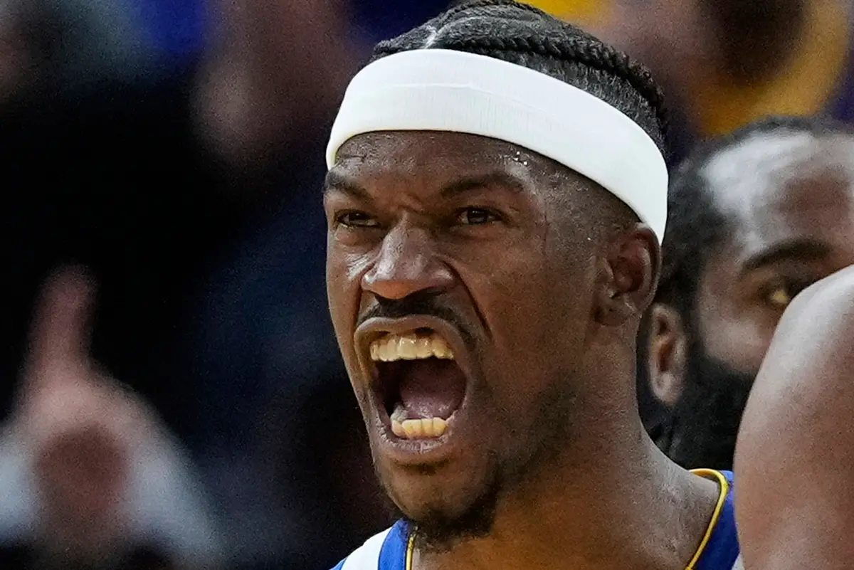 ▲勇士這一場比賽賠了夫人又折兵，球隊明星鋒線Jimmy Butler受傷，不過根據他本人以及總教練Steve Kerr的說法，似乎並無大礙。（圖／美聯社／達志影像）