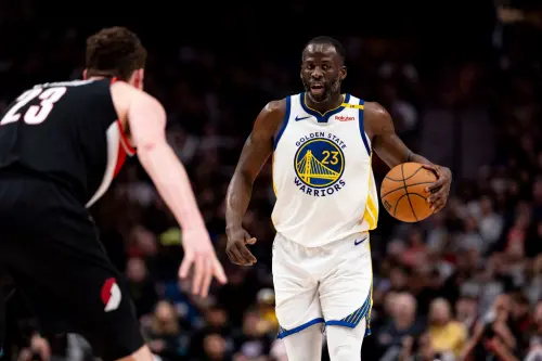 NBA／Green關鍵時刻還想「買犯」！結果籃下放槍　球迷：看到中風
