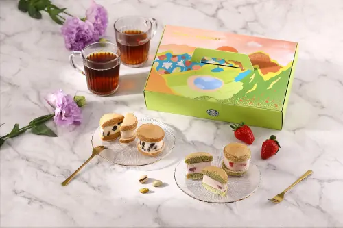 ▲星巴克x哈根達斯Häagen-Dazs 「冰淇淋達克瓦茲禮盒」1580元。（圖／星巴克提供）