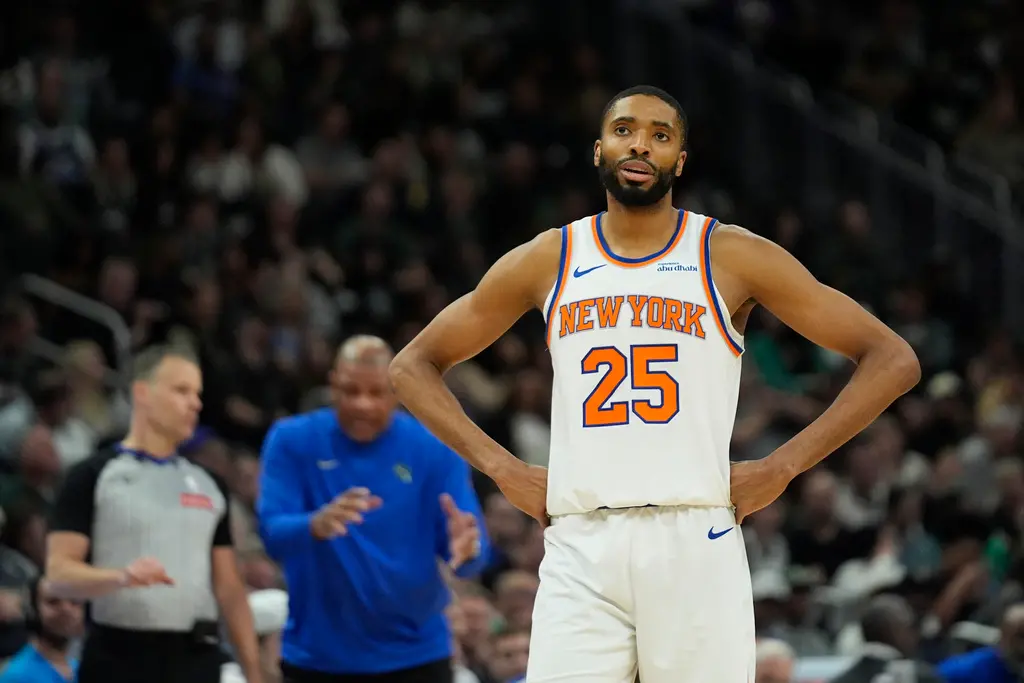 ▲8月30日體壇中知名的壽星，效力於紐約尼克的前鋒布里吉斯（Mikal Bridges）今天將度過他39歲生日，在職業生涯初期就是太陽不可或缺的鋒線戰力，他憑藉他的耐戰力，成為近代聯盟的「鐵人」代表，後續也是紐約尼克重返東區冠軍賽的一大功臣。（圖／美聯社／達志影像）