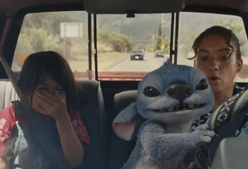 ▲迪士尼動畫改編為真人版的《星際寶貝：史迪奇》，北美票房預估3天就可望達到1億美元，台灣推出的預售票還會附贈超萌造型的史迪奇鑰匙環，不少人直呼「選擇困難」，3種都想要。（圖／摘自IMDb）