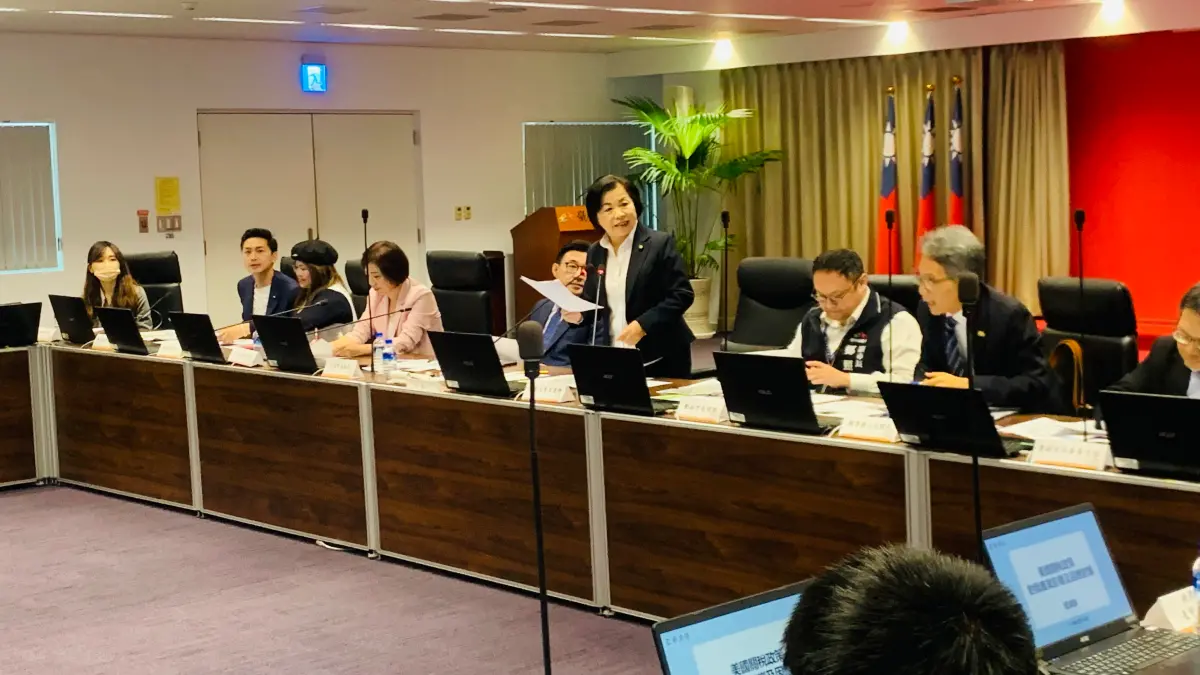 ▲面對美國關稅衝擊，立法院經濟委員會召集人楊瓊瓔邀集中央單位與中台灣產業公協會出席座談。（圖／記者顏幸如攝，2025.04.14）