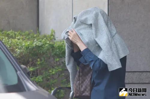 ▲罷免吳思瑤領銜人李孝亮母親以證人身份到案。（圖／記者葉政攝，2025.04.14）