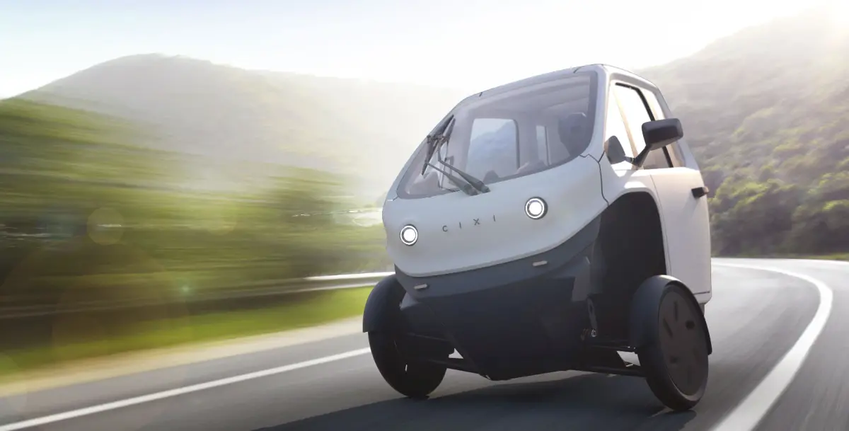 ▲法國技術團隊 CIXI 正研發一款名為 VIGOZ 的電動三輪車，號稱用雙腳踩時速可達120公里，還能上高速公路。（圖／CIXI  VIGOZ 官網）