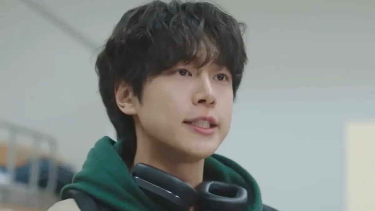 ▲《苦盡柑來遇見你》中整天遊手好閒的銀明（姜有皙 飾）（如圖），在12日開播的新劇《機智住院醫生生活》以主演之一的身分出現，與飾演婦產科醫生的高允貞有許多對手戲。（圖／翻攝自Netflix IG）