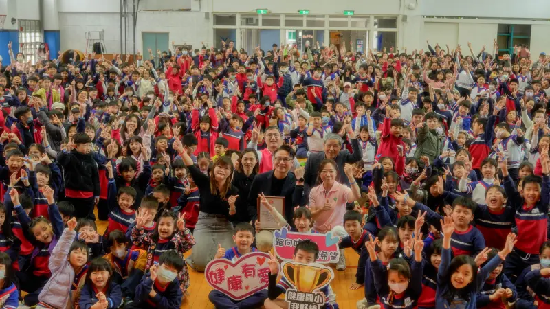 ▲蓓朵娜與臺北市松山區健康國民小學，一同響應公益，舉辦「為愛而跑」活動。（圖／品牌提供）