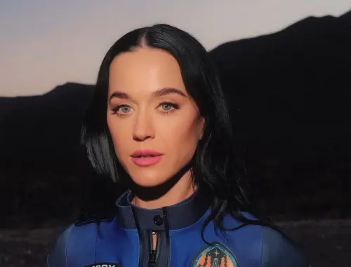 ▲Katy Perry(凱蒂佩芮)坐上藍色起源(Blue Origin)太空船成功登陸太空。(圖/Katy Perry IG) ▲凱蒂佩芮成功登陸太空,曾經是各方矚目的話題,但後來外界觀感並不好,更被傳因此導致她情變。(圖/Katy Perry IG)