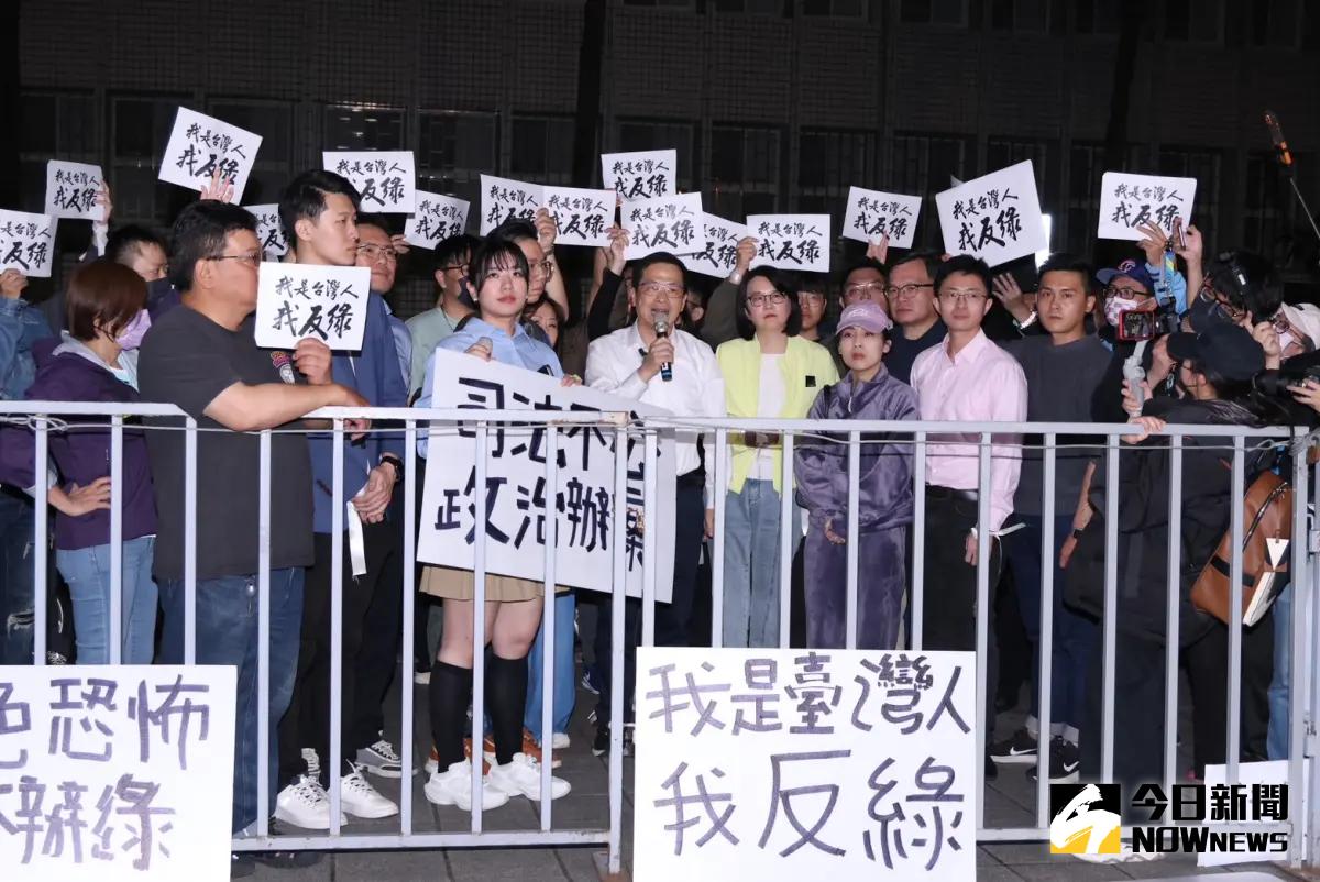 ▲國民黨立委徐巧芯痛批民進黨，是為了遮掩共諜案的頭條新聞，才上門抓人。（圖／記者李政龍攝影）