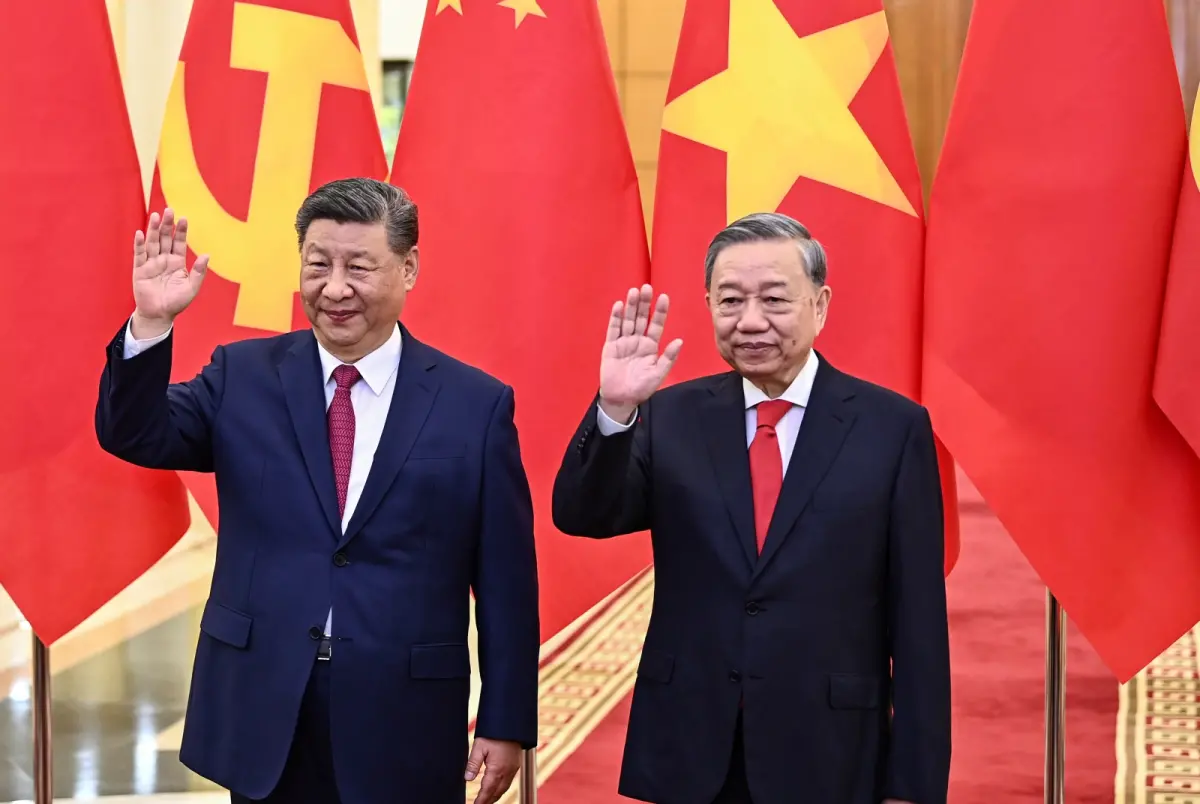 ▲中國國家主席習近平，14日展開東南亞出訪，第一站抵達越南，與越共總書記蘇林等人會晤。（圖／美聯社／達志影像）