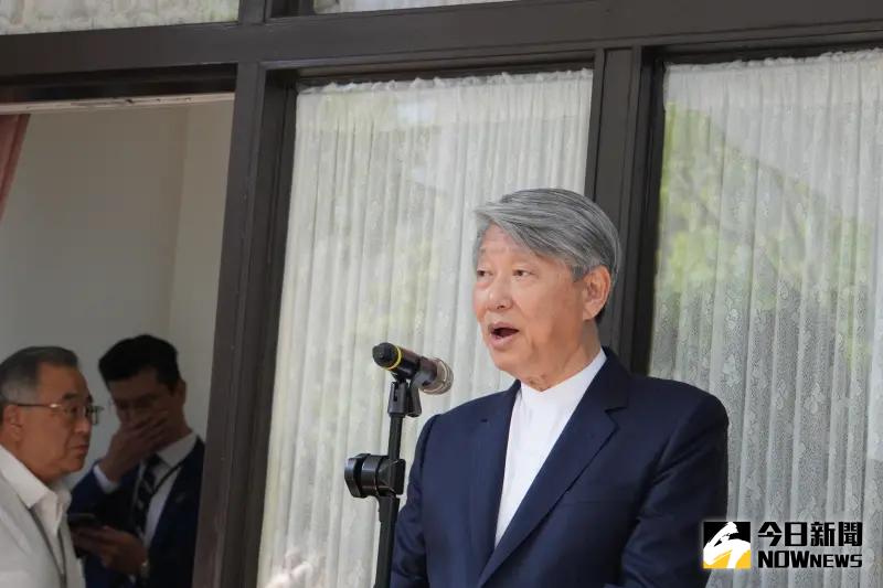 ▲經濟部長郭智輝4日與產業代表們進行閉門座談,會議過程中,郭智輝提及對於投資美國「可能還要加一些,『四千億美元』…」等語,引發爭議。(圖/記者呂炯昌攝)
