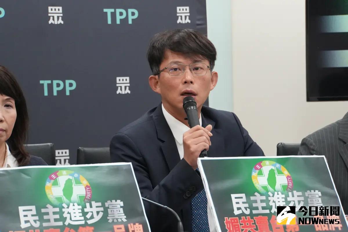 ▲王世堅稱「反共」才被共諜滲透，民眾黨立院黨團總召黃國昌怒轟：被摘腦才會無腦護航。（圖／記者呂炯昌攝，2025.04.15）