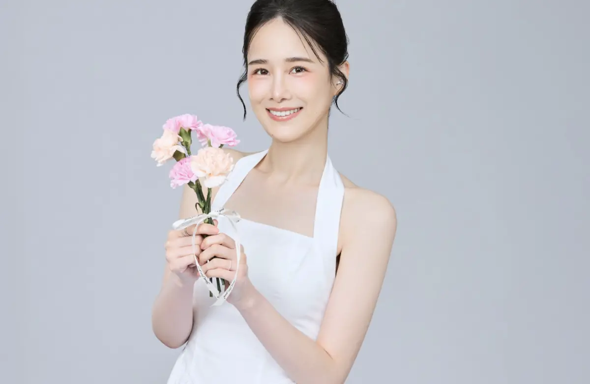 ▲百萬網紅「美食水水千千」，受邀當電商平台品牌大使，提前推薦母親節商品，也回憶小時候和媽媽與阿嬤的相處，提到小時候離家出走沒被發現的糗事，也認為阿嬤培養出她成為「大胃王」的潛力。（圖／citiesocial提供）