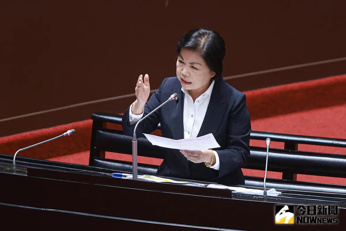 ▲國民黨立委楊瓊瓔對於普發現金表示樂觀其成，但也希望中央先施行立院通過的普發現金。（圖／記者葉政勳攝）