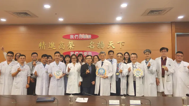 ▲高雄榮總與越南以腦中風及心血管照護的SIS醫院簽訂合作備忘錄。（圖／高雄榮總提供）