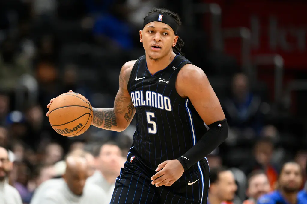 ▲根據ESPN記者Shams Charania報導，NBA美國職籃（National Basketball Association）奧蘭多魔術與2022選秀狀元Paolo Banchero達成共識，將以5年最高2.87億美元（約新台幣83億）的新秀頂薪延長合約，綁定當家明星前鋒。（圖／美聯社／達志影像）