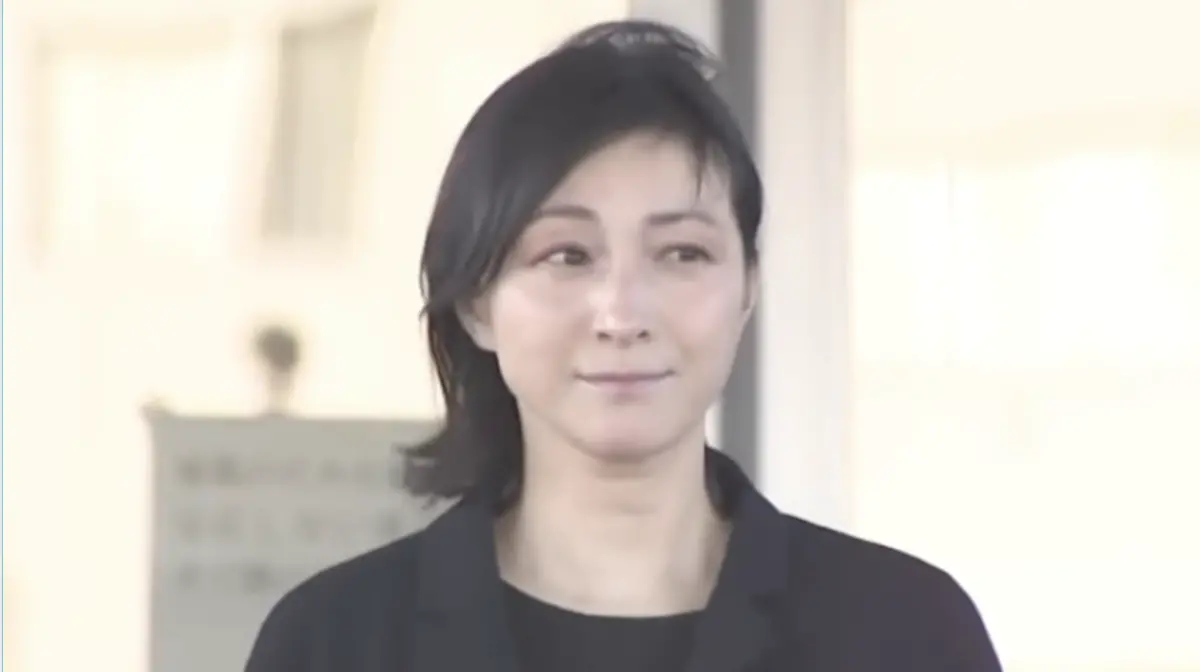 ▲廣末涼子罹患「雙極性情感障礙」、「甲狀腺功能亢進症」，宣布暫停所有工作、養病。（圖／翻攝自日テレNEWS YouTube）