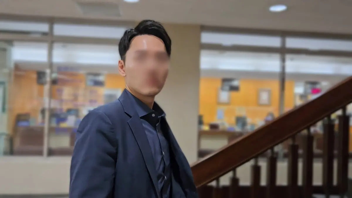 ▲遭控下藥性侵的保險公司經理，出庭否認犯案。（圖／記者劉松霖攝）