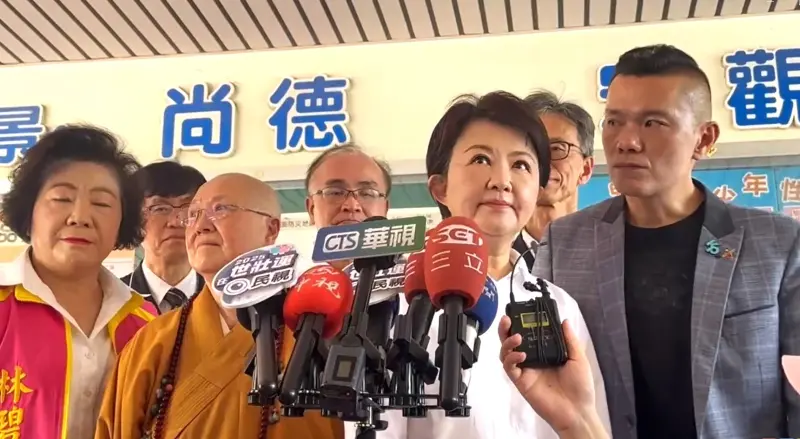 ▲盧秀燕受訪時被追問國民黨主席選舉一事，連續說4次謝謝後離開。（圖／台中市政府提供，2025.04.16）