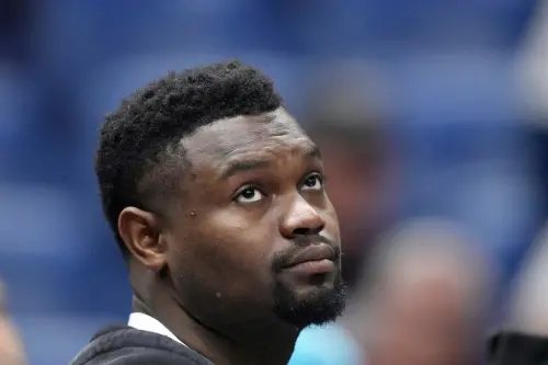 紐奧良鵜鶘隊老闆已明確授意即將上任的籃球運營總裁Joe Dumars,必須在今夏完成交易Zion Williamson,象徵著球隊將展開全面重建。 ▲紐奧良鵜鶘隊老闆已明確授意即將上任的籃球運營總裁Joe Dumars,必須在今夏完成交易Zion Williamson,象徵著球隊將展開全面重建。(圖/美聯社/達志影像)