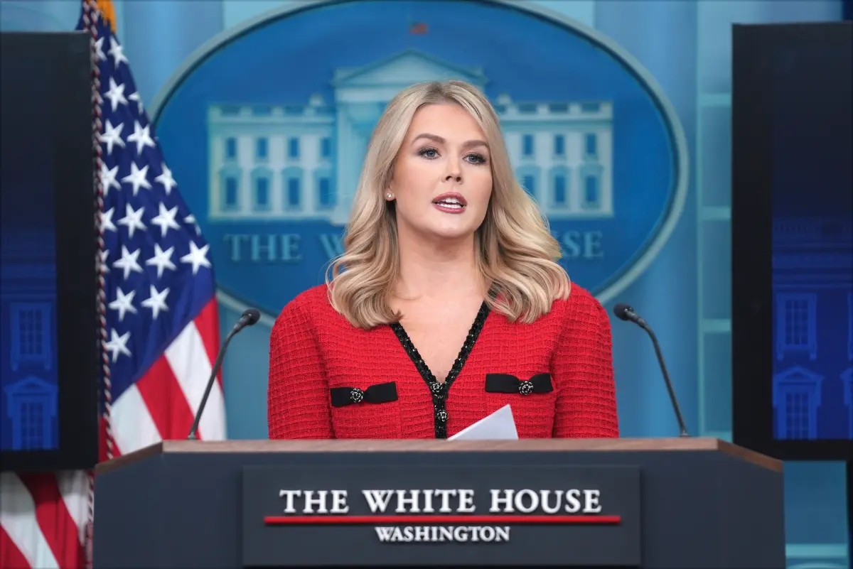 ▲美國白宮發言人李威特（Karoline Leavitt）透露，美國已收到18份關稅協議提案。（圖／美聯社／達志影像）