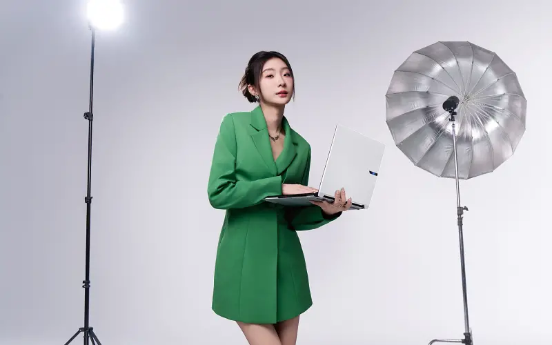 ▲校園人氣女王陳華獲邀擔任GIGABYTE AERO AI筆電代言人。（圖／技嘉提供）