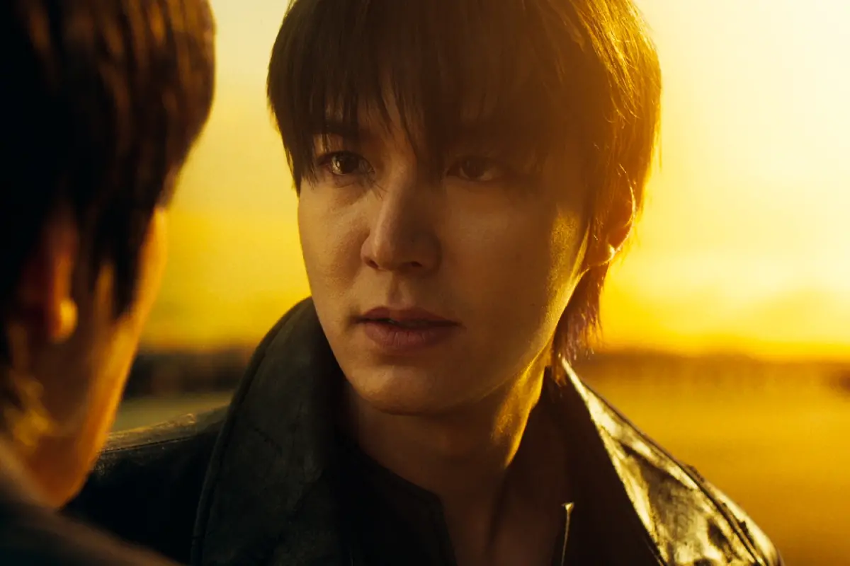 ▲《全知讀者視角》斥資300億韓元打造，李敏鎬（如圖）在本片飾演牽動著整個世界命運的小說主角「劉眾赫」，電影將於7月在台上映。（圖／采昌國際多媒體）