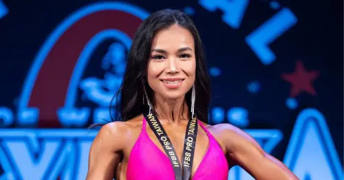 林芯儀情斷5年男友！認了教練新歡：深入了解中　當街玩親親被拍
