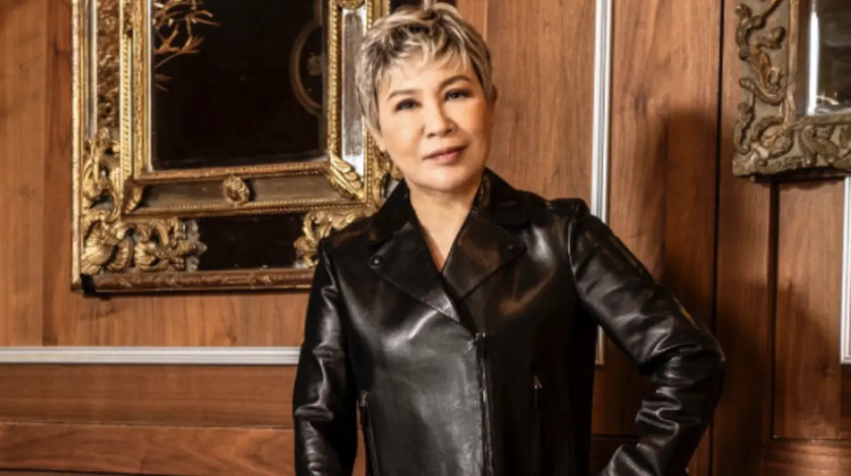 ▲歌手黃小琥（如圖）昨（16）日晚間出席媒體餐敘，分享道曾在更年期間硬撐上台演唱，下半身大血崩，事後才驚覺衣物血染一片，更因為身形發腫慘遭身邊人冷嘲熱諷。（圖／天天娛樂提供）