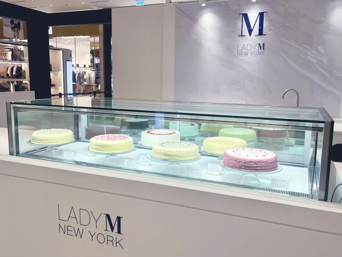 ▲ 「LADY M」今（17）日正式進軍高雄義享時尚廣場，在1F開設南臺灣首家為期兩個月的快閃店。（圖／義享時尚廣場提供）