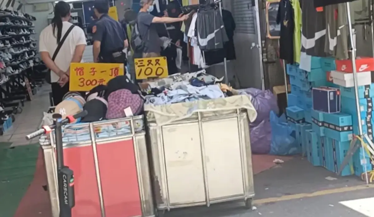 ▲近期就有民眾發現，信義區市場內出現只賣新台幣800元Nike鞋的店家。（圖／信義區三兩事）