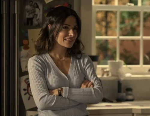 ▲莎拉夏希前後兩任舊愛都是高壯型的猛男,對於另一半的挑選有特定類型。(圖/摘自IMDb) ▲莎拉夏希前後兩任舊愛都是高壯型的猛男,對於另一半的挑選有特定類型。(圖/摘自IMDb)