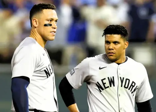 Aaron Judge(左)與Juan Soto,在2025球季分道揚鑣,並走向完全不同的道路。(圖/美聯社/達志影像) ▲強打Aaron Judge(左)與Juan Soto,在2025球季分道揚鑣,並走向完全不同的道路。(圖/美聯社/達志影像)