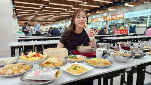 士林市場地下美食街經過一年的重新整修,將於4月25日重新開幕,民眾將可一次吃到35個店家的道地小吃美食。(圖/士林市場提供) ▲士林市場地下美食街經過一年的重新整修,將於4月25日重新開幕,民眾將可一次吃到35個店家的道地小吃美食。(圖/士林市場提供)