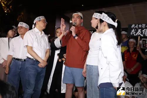 藍營集結抗議高喊「紅衫軍再起」　他揭現場1轉折：全場最感動
