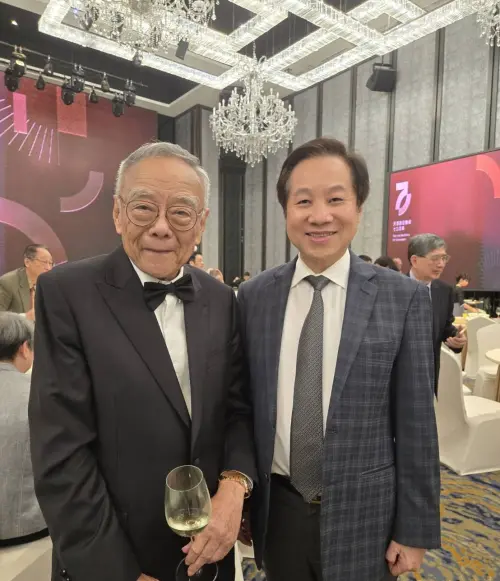 ▲蔣仲燾希望5000萬捐款能支持藝術中心修繕、推動博雅教育等規劃,並為東海邁向「全人教育」與「人文×AI」共融的未來盡一份心力。(圖/東海大學提供) ▲蔣仲燾希望5000萬捐款能支持藝術中心修繕、推動博雅教育等規劃,並為東海邁向「全人教育」與「人文×AI」共融的未來盡一份心力。(圖/東海大學提供)