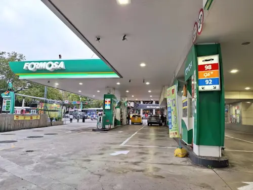 ▲西歐加油站已換上台亞招牌。(圖/Google評價) ▲西歐加油站已換上台亞招牌。(圖/Google評價)