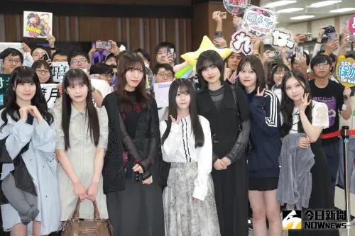 ▲櫻坂46:守屋麗奈、山﨑天、森田輝、田村保乃、大園玲、藤吉夏鈴、松田里奈、中嶋優月、石森璃花、村井優、村山美羽、山下瞳月、的野美青、向井純葉、谷口愛季等15人來台。(圖/記者李政龍攝) ▲櫻坂46:守屋麗奈、山﨑天、森田輝、田村保乃、大園玲、藤吉夏鈴、松田里奈、中嶋優月、石森璃花、村井優、村山美羽、山下瞳月、的野美青、向井純葉、谷口愛季等15人來台。(圖/記者李政龍攝)